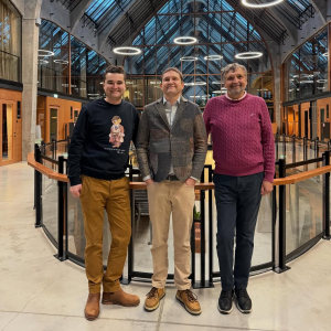 Jaeketiprojekt, mis alguses ei toiminud, sai Matsimoka jaoks hoopis kasvu käivitajaks. 
Pereettevõte, mis alustas turgudelt ja laatadelt, tegi teadliku pöörde pakendamise ja jaeketimüügi suunas, jäädes samal ajal truuks oma kvaliteedipõhimõtetele. 

🎙️Kuidas keerulisest hetkest sündis ajalooline otsus, mis viis uue ärimudelini ja millised on Matsimoka järgmised sammud – sellest kuuled saates „Võitjate põlvkonnad“ mille leitab kuulamiseks Äripäevast.